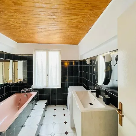 Chez-yu Au Pied De La Cité Villa *