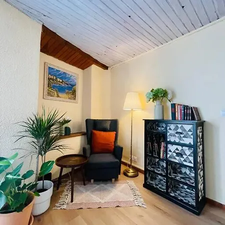 Chez-yu Au Pied De La Cite قرقشونه