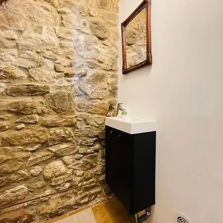 Chez-yu Au Pied De La Cite Villa *